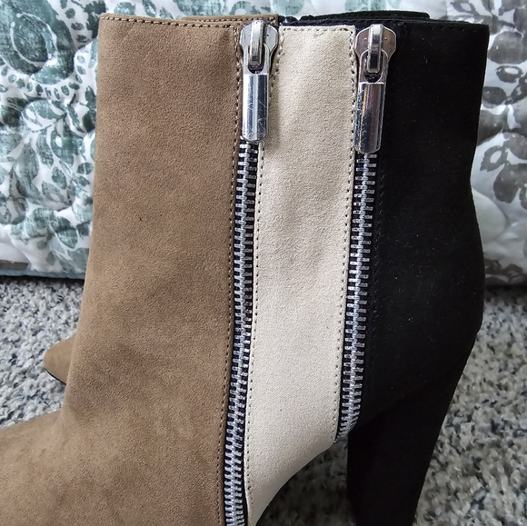 JustFab Boots - Picture 2 of 10